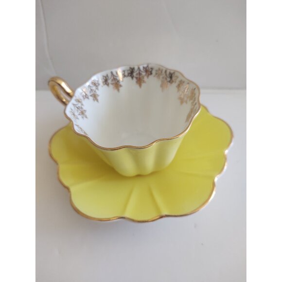 Royal Stuart Spencer Stevenson Cup & Saucer Harlequin Petal Shape Yellow / 1950s - Picture 2 of 11